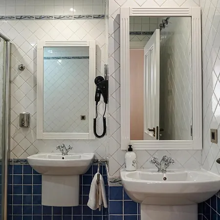 Apartamentos Puente Romano Suites Mérida Esterno foto